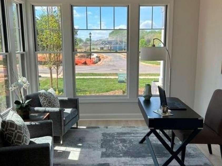 3027 Five Creek Road, Charlotte, NC 28213.  MLS# CAR4240787, YatesRealty ID 20243. 