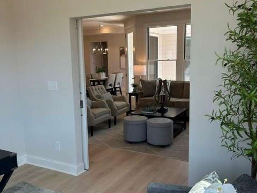 3027 Five Creek Road, Charlotte, NC 28213.  MLS# CAR4240787, YatesRealty ID 20243. 