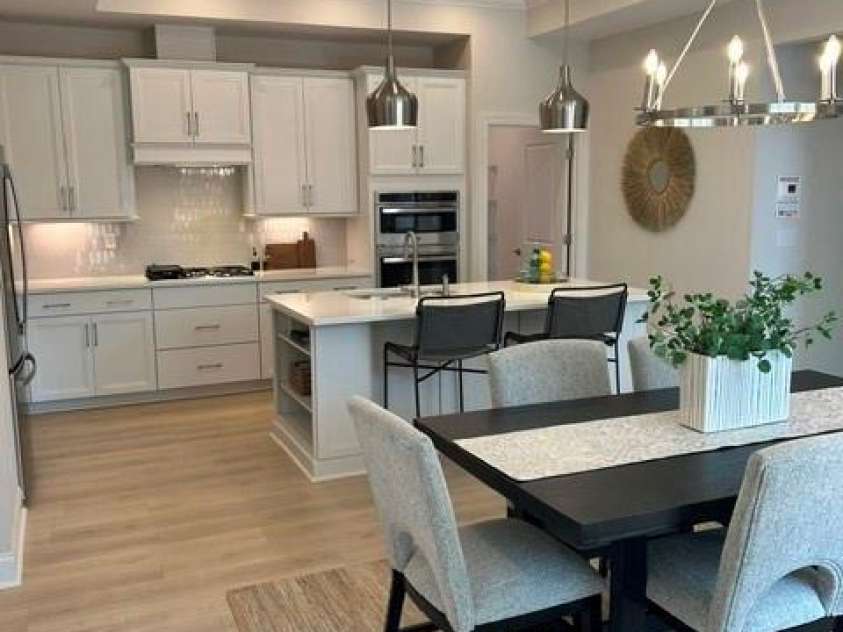 3027 Five Creek Road, Charlotte, NC 28213.  MLS# CAR4240787, YatesRealty ID 20243. 