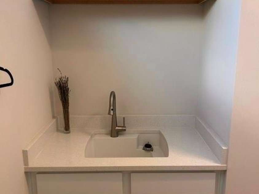 3027 Five Creek Road, Charlotte, NC 28213.  MLS# CAR4240787, YatesRealty ID 20243. 