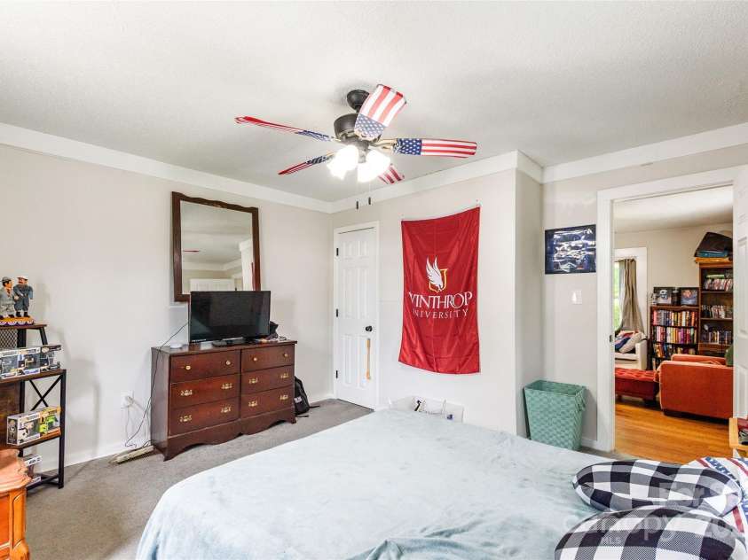 515 Myrtle Avenue, Chester, SC 29706.  MLS# CAR4266583, YatesRealty ID 20243. 