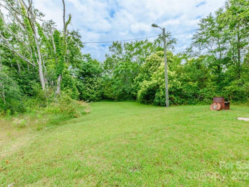 515 Myrtle Avenue, Chester, SC 29706.  MLS# CAR4266583, YatesRealty ID 20243. 