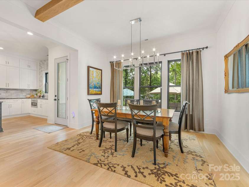 3505 Trent Street, Charlotte, NC 28209.  MLS# CAR4249257, YatesRealty ID 20245. Dining area