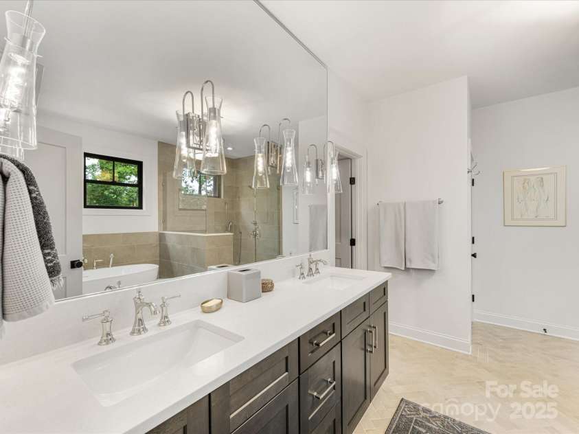 3505 Trent Street, Charlotte, NC 28209.  MLS# CAR4249257, YatesRealty ID 20245. Double vanity