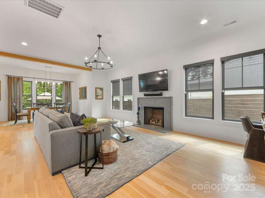 3505 Trent Street, Charlotte, NC 28209.  MLS# CAR4249257, YatesRealty ID 20245. Family room with gas fireplace