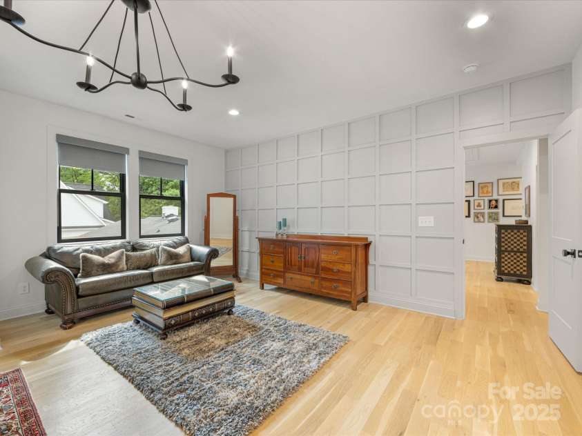 3505 Trent Street, Charlotte, NC 28209.  MLS# CAR4249257, YatesRealty ID 20245. Feature wall in primary