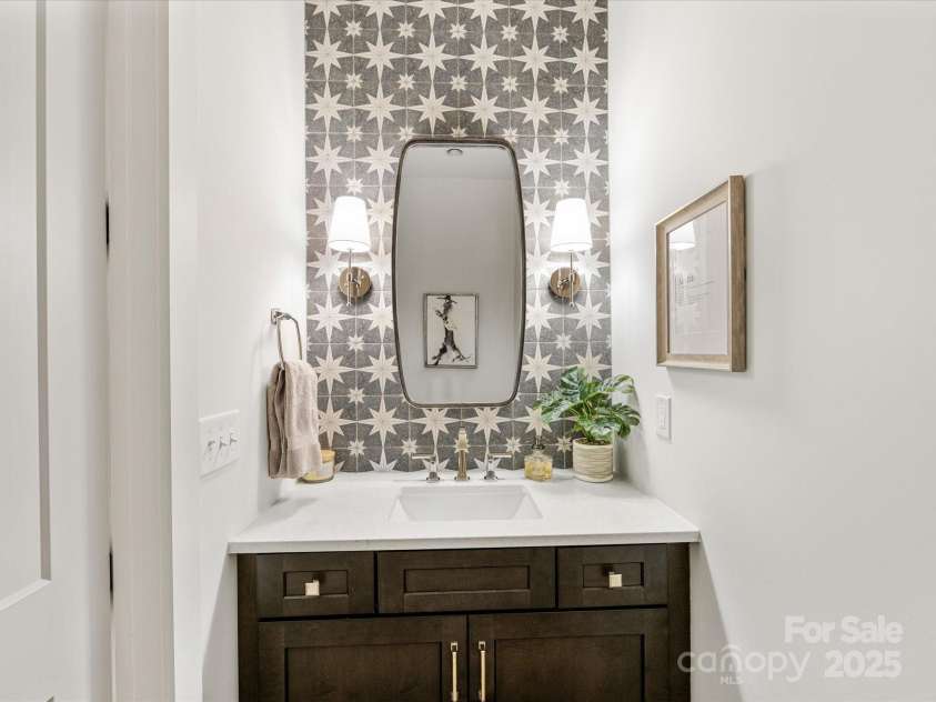 3505 Trent Street, Charlotte, NC 28209.  MLS# CAR4249257, YatesRealty ID 20245. Powder room