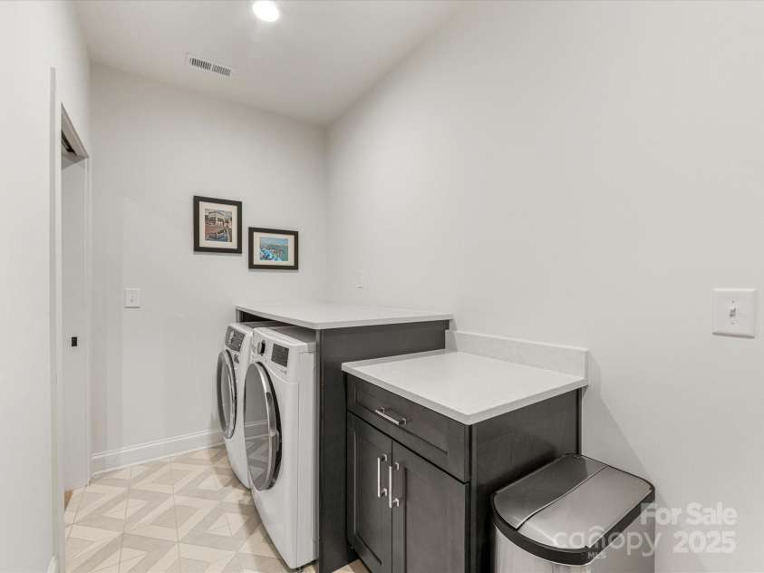 3505 Trent Street, Charlotte, NC 28209.  MLS# CAR4249257, YatesRealty ID 20245. Spacious laundry room
