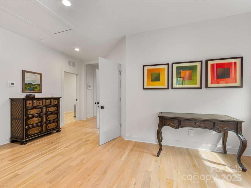 3505 Trent Street, Charlotte, NC 28209.  MLS# CAR4249257, YatesRealty ID 20245. Upper landing to office
