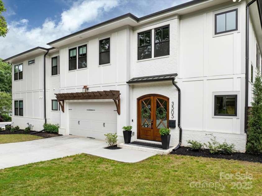 3505 Trent Street, Charlotte, NC 28209.  MLS# CAR4249257, YatesRealty ID 20245. Welcome Home!