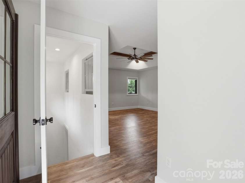 1797 Main Street, Hendersonville, NC 28792.  MLS# CAR4376914, YatesRealty ID 20247. 