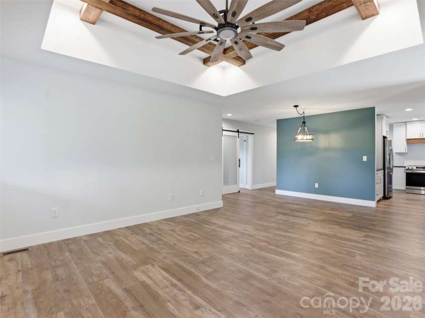 1797 Main Street, Hendersonville, NC 28792.  MLS# CAR4376914, YatesRealty ID 20247. 
