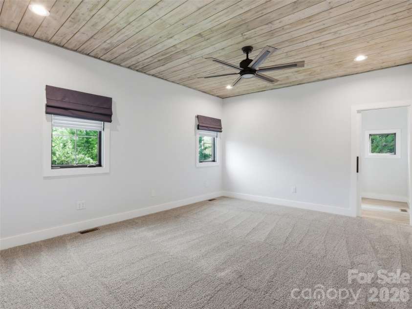1797 Main Street, Hendersonville, NC 28792.  MLS# CAR4376914, YatesRealty ID 20247. 