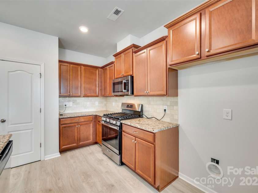 5033 Mockernut Lane, Indian Land, SC 29707.  MLS# CAR4268504, YatesRealty ID 20247. Kitchen