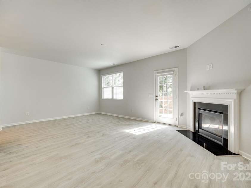 5033 Mockernut Lane, Indian Land, SC 29707.  MLS# CAR4268504, YatesRealty ID 20247. Living Room