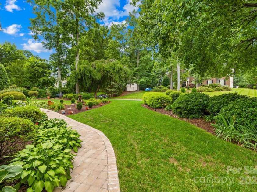 9514 Hayenridge Court, Huntersville, NC 28078.  MLS# CAR4270559, YatesRealty ID 20248. 