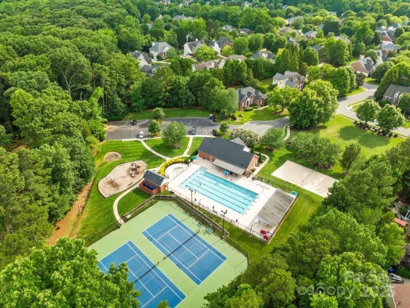 9514 Hayenridge Court, Huntersville, NC 28078.  MLS# CAR4270559, YatesRealty ID 20248. 