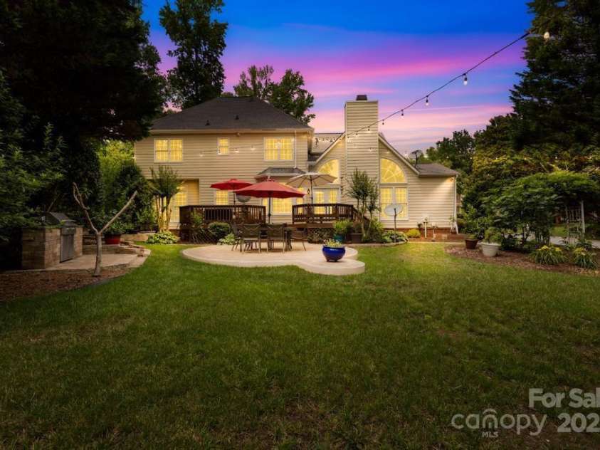 9514 Hayenridge Court, Huntersville, NC 28078.  MLS# CAR4270559, YatesRealty ID 20248. 