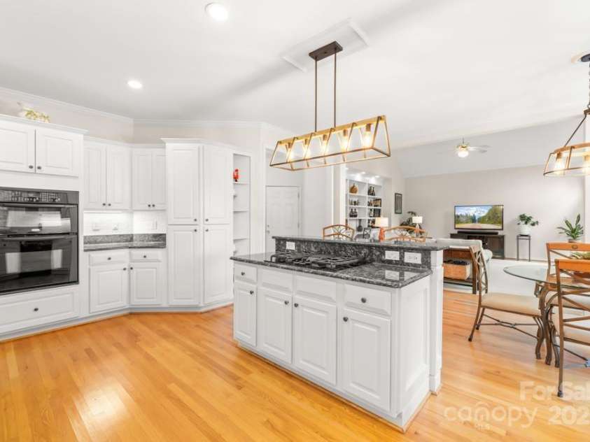 9514 Hayenridge Court, Huntersville, NC 28078.  MLS# CAR4270559, YatesRealty ID 20248. 