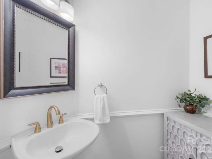 9514 Hayenridge Court, Huntersville, NC 28078.  MLS# CAR4270559, YatesRealty ID 20248. 