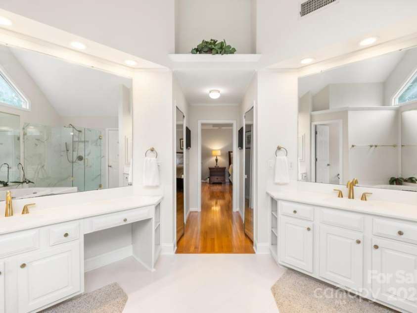 9514 Hayenridge Court, Huntersville, NC 28078.  MLS# CAR4270559, YatesRealty ID 20248. 