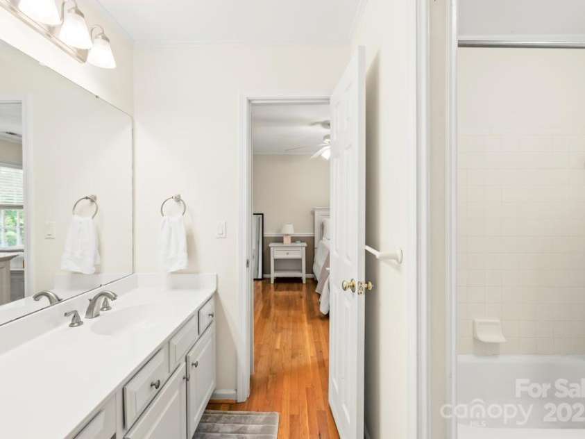 9514 Hayenridge Court, Huntersville, NC 28078.  MLS# CAR4270559, YatesRealty ID 20248. 