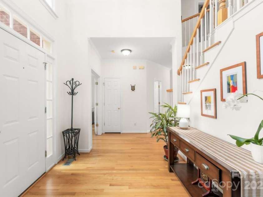 9514 Hayenridge Court, Huntersville, NC 28078.  MLS# CAR4270559, YatesRealty ID 20248. Bright, open, spacious!