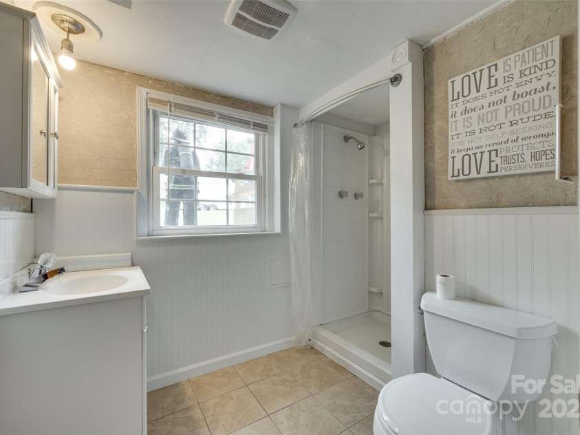 2111 Parkdale Avenue, Gastonia, NC 28052.  MLS# CAR4268128, YatesRealty ID 20249. 