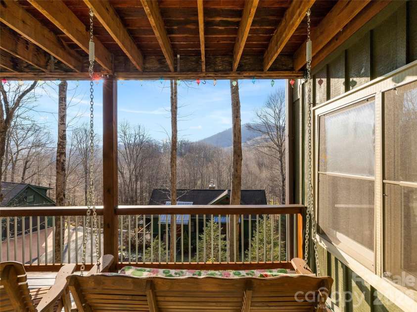 262 Sweet Birch Drive, Maggie Valley, NC 28751.  MLS# CAR4335335, YatesRealty ID 2025. 