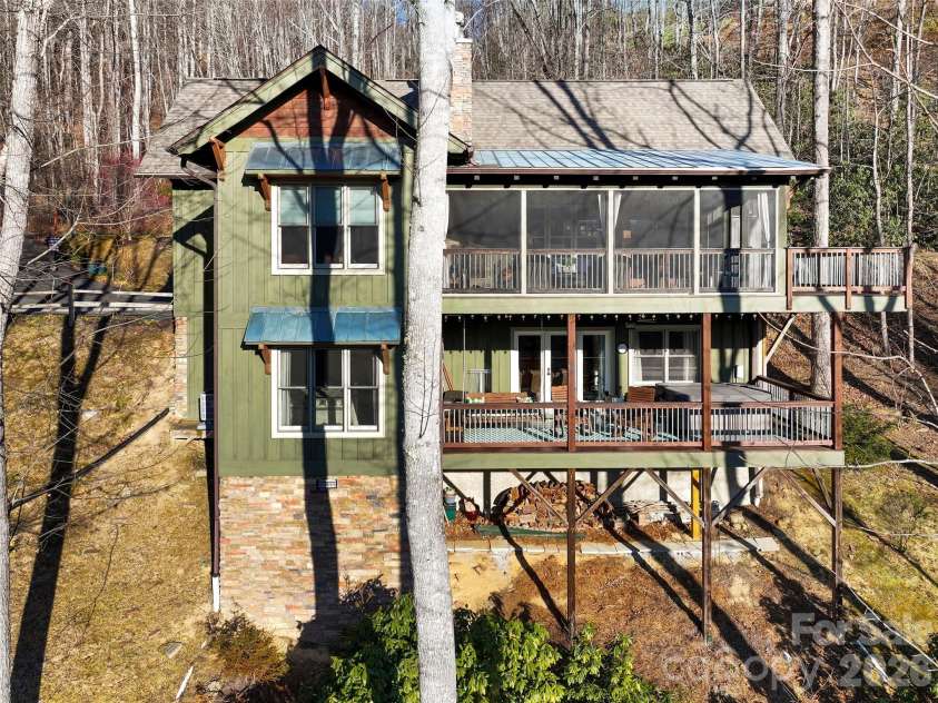 262 Sweet Birch Drive, Maggie Valley, NC 28751.  MLS# CAR4335335, YatesRealty ID 2025. 