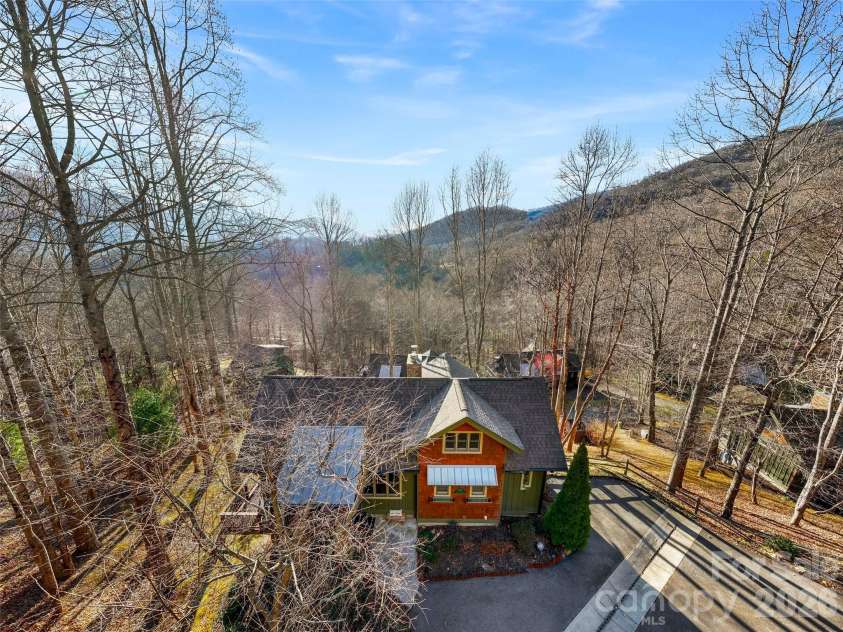 262 Sweet Birch Drive, Maggie Valley, NC 28751.  MLS# CAR4335335, YatesRealty ID 2025. 