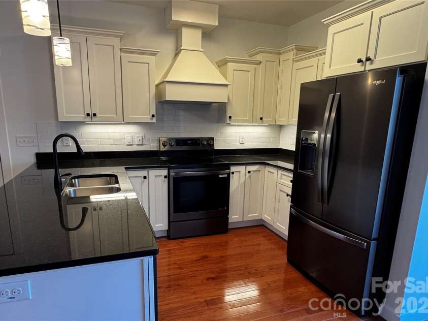 426 Shadow Wood Drive, Leicester, NC 28748.  MLS# CAR4349631, YatesRealty ID 2025. 
