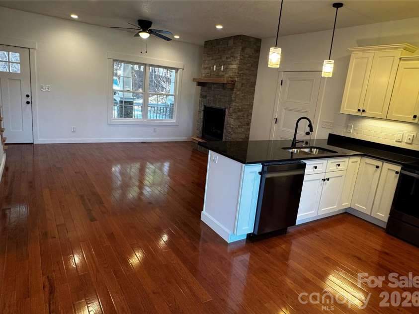 426 Shadow Wood Drive, Leicester, NC 28748.  MLS# CAR4349631, YatesRealty ID 2025. 
