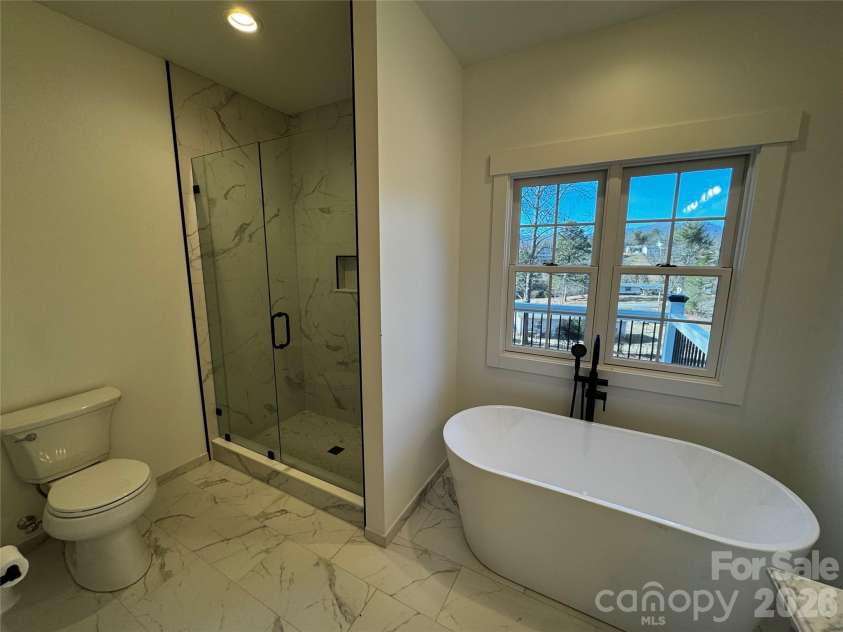 426 Shadow Wood Drive, Leicester, NC 28748.  MLS# CAR4349631, YatesRealty ID 2025. 