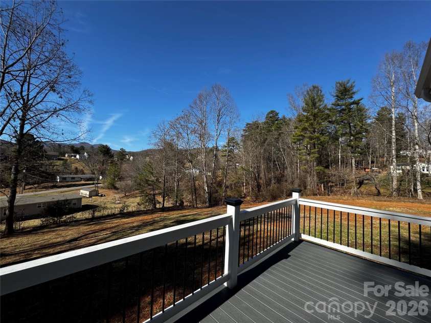 426 Shadow Wood Drive, Leicester, NC 28748.  MLS# CAR4349631, YatesRealty ID 2025. 