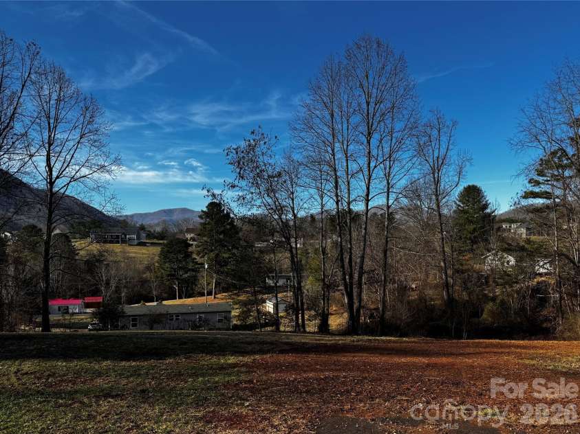 426 Shadow Wood Drive, Leicester, NC 28748.  MLS# CAR4349631, YatesRealty ID 2025. 
