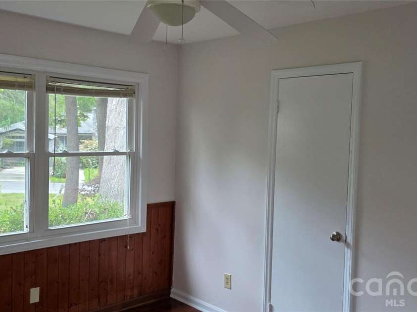 6 Fairway Drive, Asheville, NC 28805.  MLS# CAR4364896, YatesRealty ID 20250. 