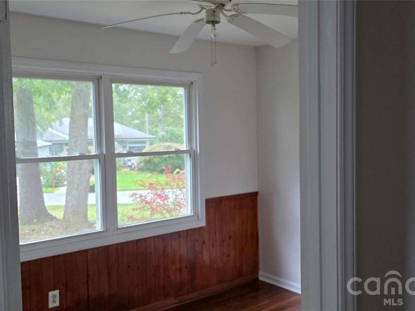 6 Fairway Drive, Asheville, NC 28805.  MLS# CAR4364896, YatesRealty ID 20250. 