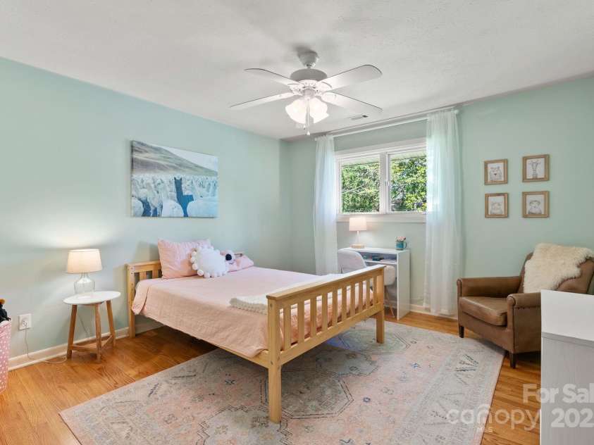 6 Willow Road, Asheville, NC 28804.  MLS# CAR4268653, YatesRealty ID 20254. 