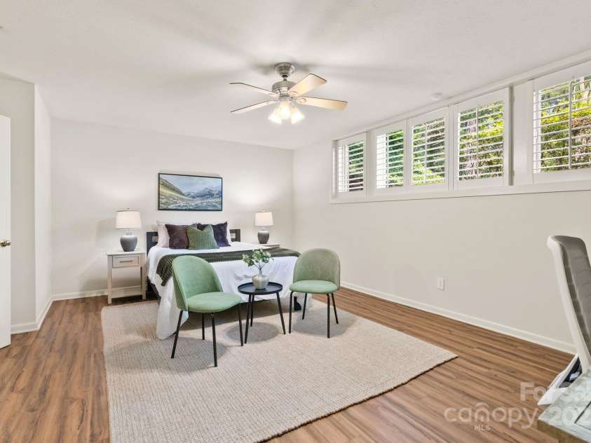 6 Willow Road, Asheville, NC 28804.  MLS# CAR4268653, YatesRealty ID 20254. 