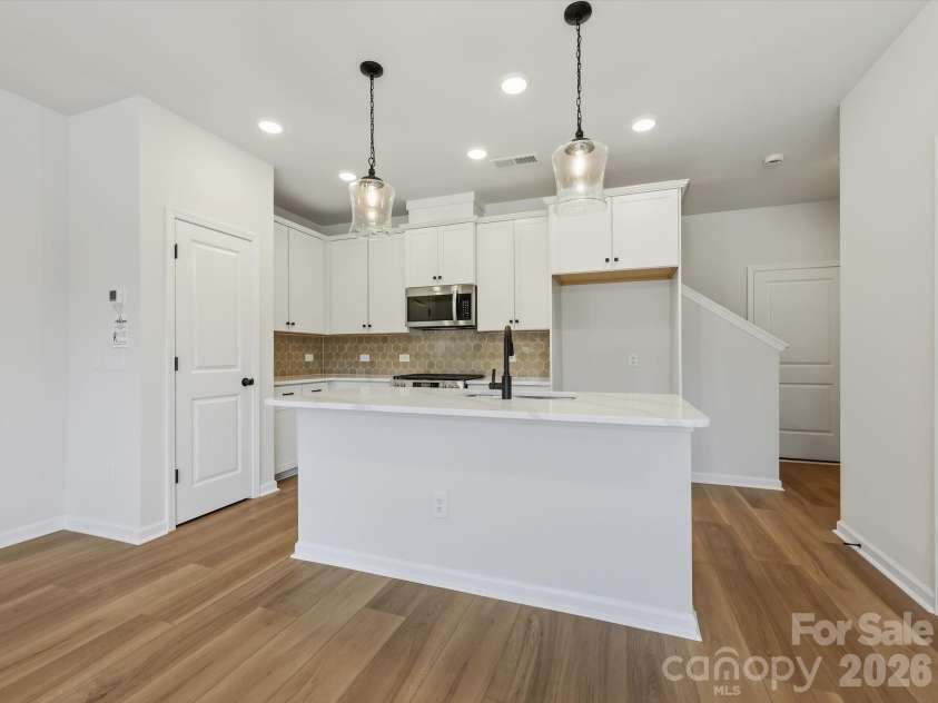 581 Cape Cod Way, Rock Hill, SC 29732.  MLS# CAR4361298, YatesRealty ID 20256. Kitchen