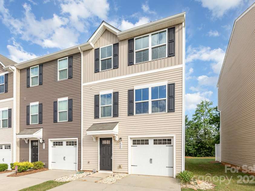 828 Renee Avenue, Fort Mill, SC 29715.  MLS# CAR4218150, YatesRealty ID 20257. 