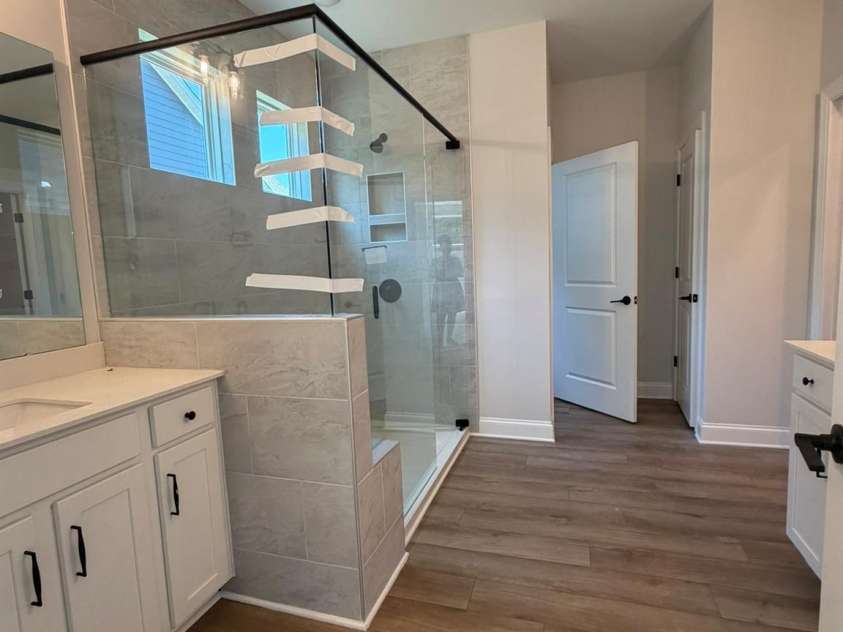 728 Clovis Street, Rock Hill, SC 29730.  MLS# CAR4371191, YatesRealty ID 20259. Primary Bathroom
