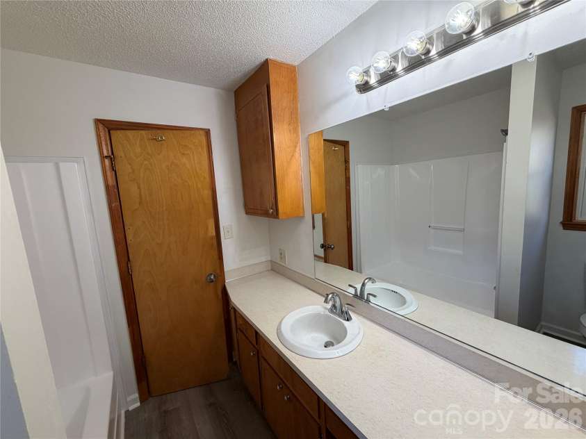 424 Holland Drive, Statesville, NC 28677.  MLS# CAR4335515, YatesRealty ID 2026. Primary Bathroom
