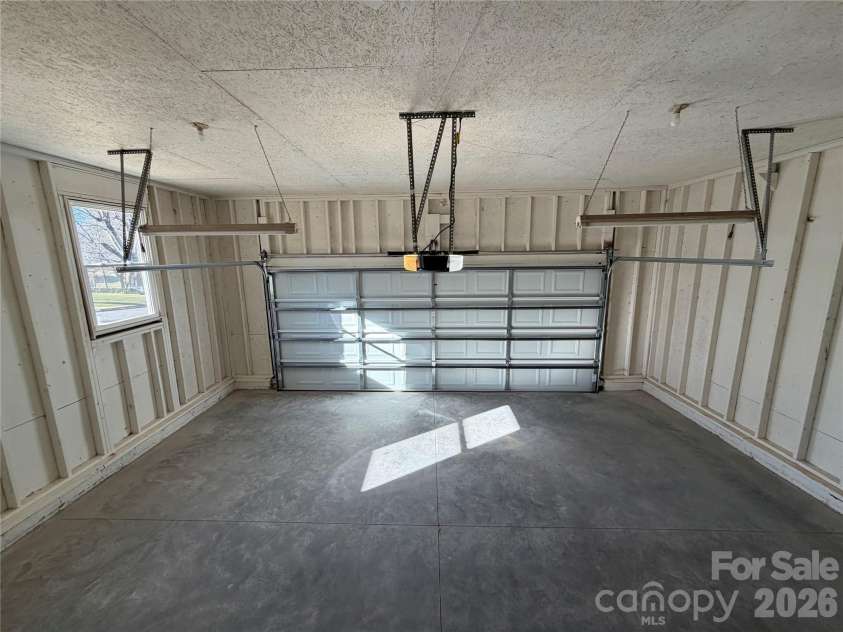 424 Holland Drive, Statesville, NC 28677.  MLS# CAR4335515, YatesRealty ID 2026. Two Car Garage 