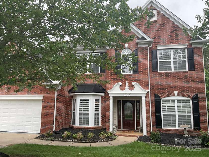 13123 Ashley Meadow Drive, Charlotte, NC 28213.  MLS# CAR4255597, YatesRealty ID 20261. 