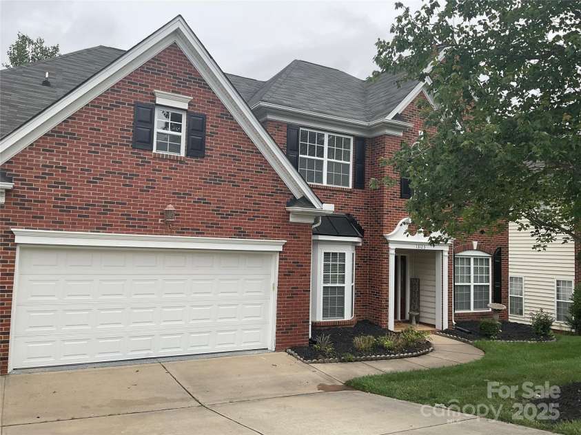13123 Ashley Meadow Drive, Charlotte, NC 28213.  MLS# CAR4255597, YatesRealty ID 20261. 