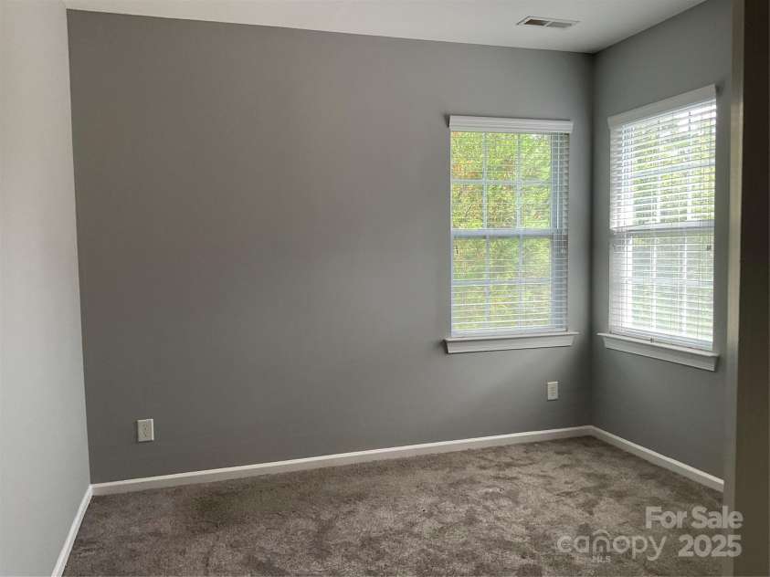 13123 Ashley Meadow Drive, Charlotte, NC 28213.  MLS# CAR4255597, YatesRealty ID 20261. 