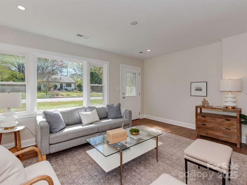 1147 Norland Road, Charlotte, NC 28205.  MLS# CAR4256153, YatesRealty ID 20263. 