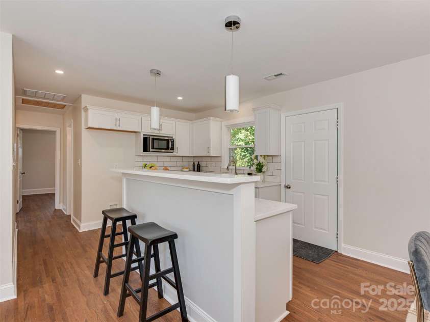 1147 Norland Road, Charlotte, NC 28205.  MLS# CAR4256153, YatesRealty ID 20263. 